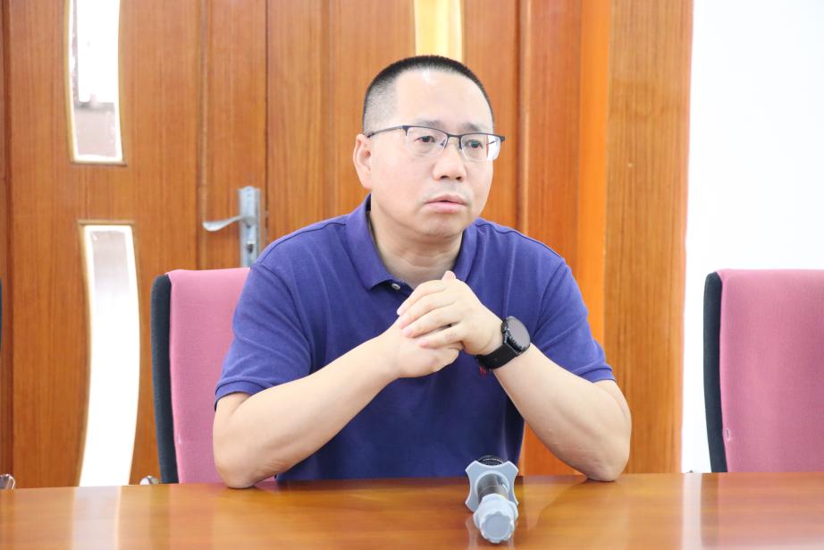 秦书记