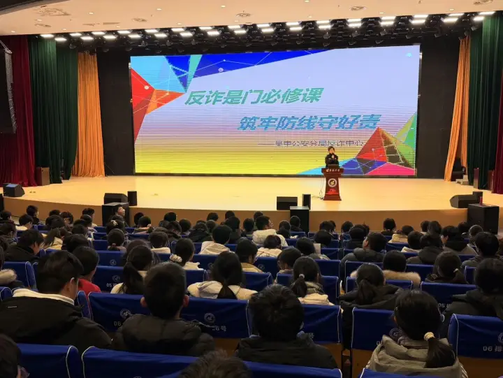 aab7f8020b4b49cd8c3ad04f203ca933